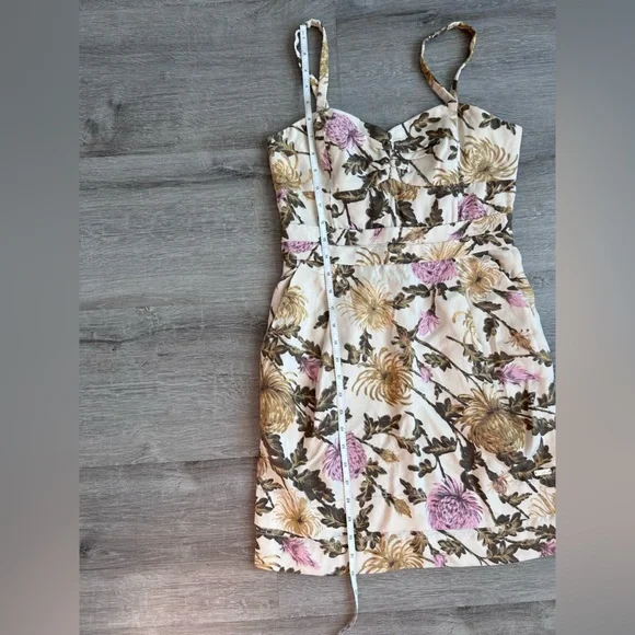 Women’s Aritzia Wilfred Drapey Lyocell Dress in birch size 6 - Picture 6 of 9